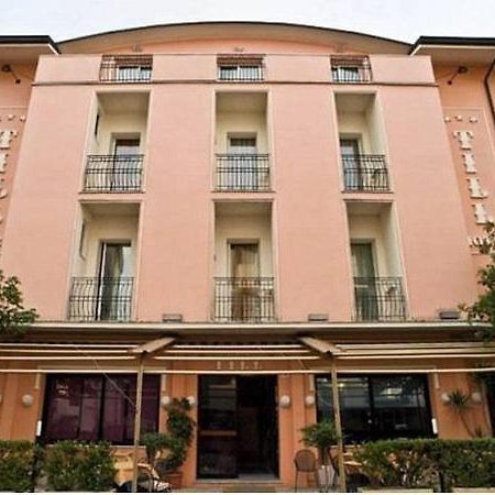רימיני Hotel Till מראה חיצוני תמונה