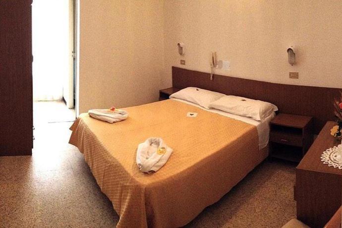 רימיני Hotel Till מראה חיצוני תמונה