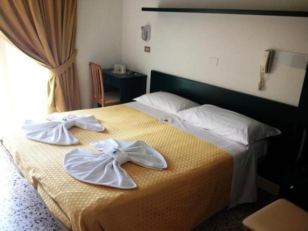רימיני Hotel Till מראה חיצוני תמונה